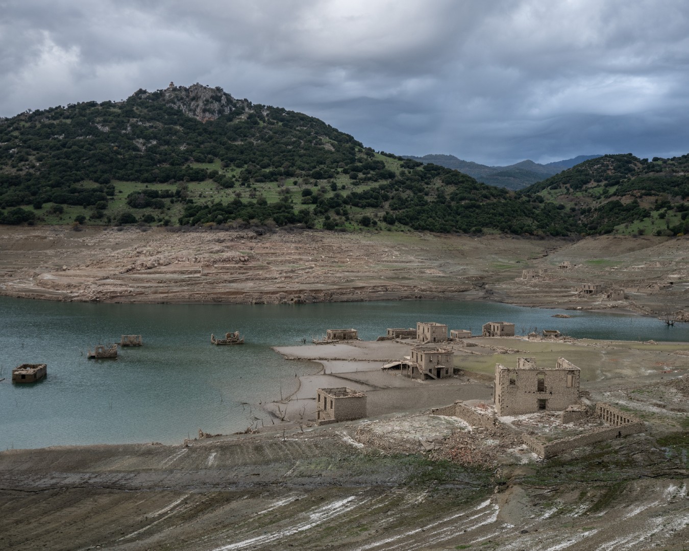 Landscapes of a Changing Environment-10